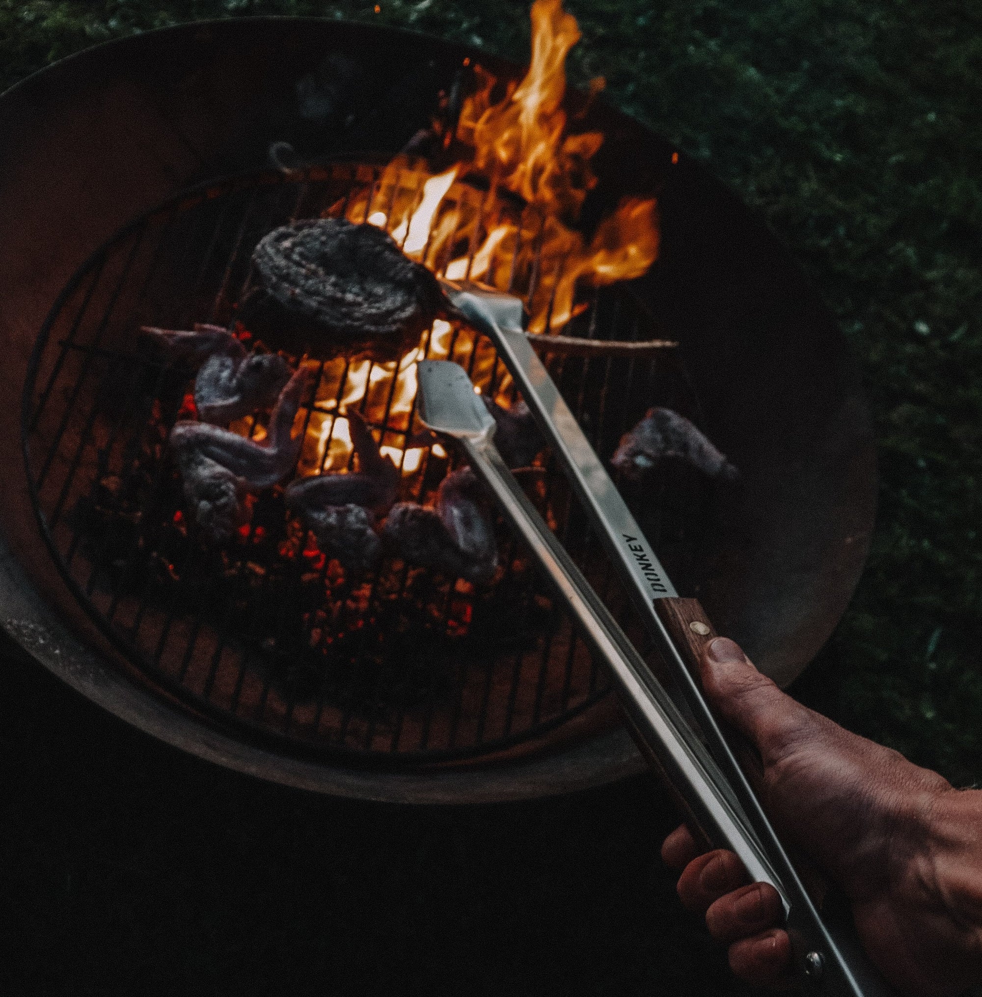 How to Braai Steak - Donkey Long Tong