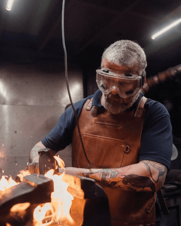 The Fire Apron - Donkey Long Tong